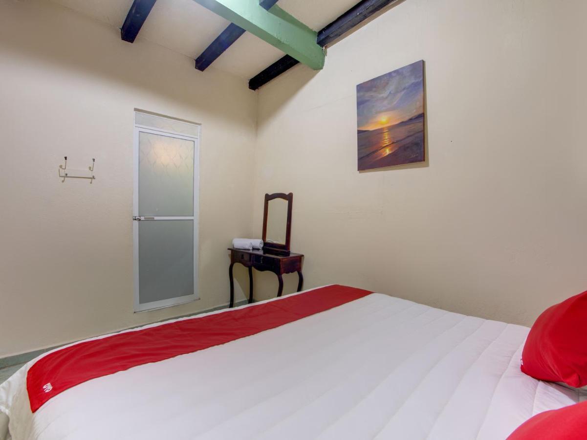 Oyo Hotel Casa Ada 锡瓦塔塔内霍 外观 照片